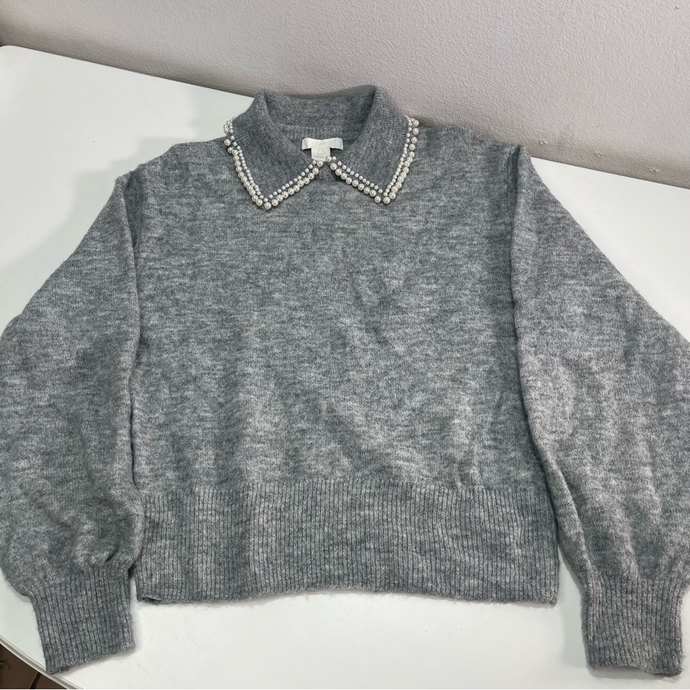 H&M Gray Sweater Faux Pearl Accent Pan Collar Women XS Boxy Preppy Coquette